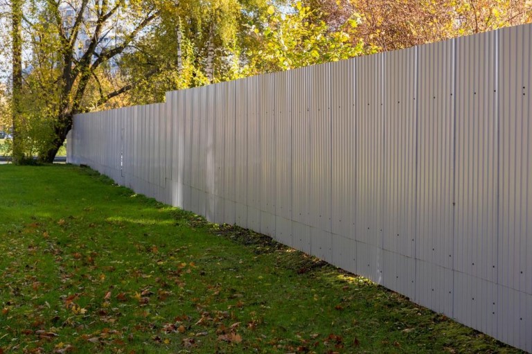 Installation d'une clôture à Nogent-sur-Oise : guide des matériaux et techniques