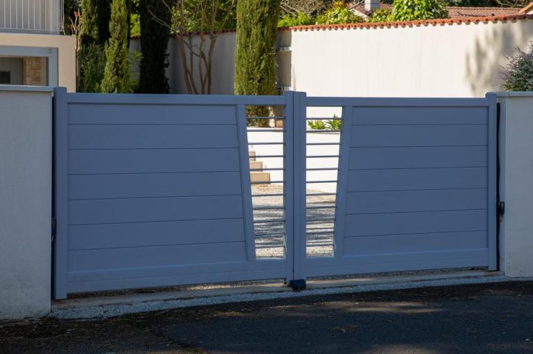 Pose d'un portail près de Nogent-sur-Oise, quel matériau choisir ?